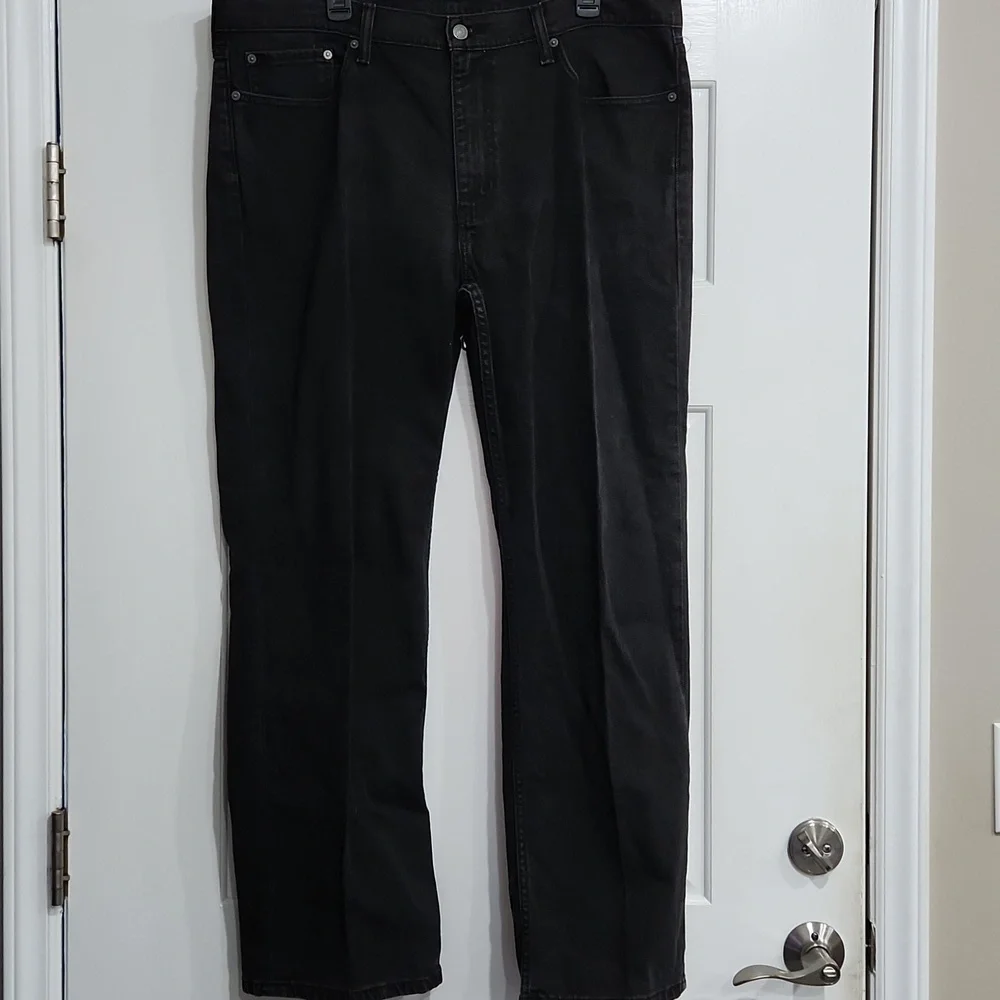 LIKE NEW Levi's 514 40 X 32